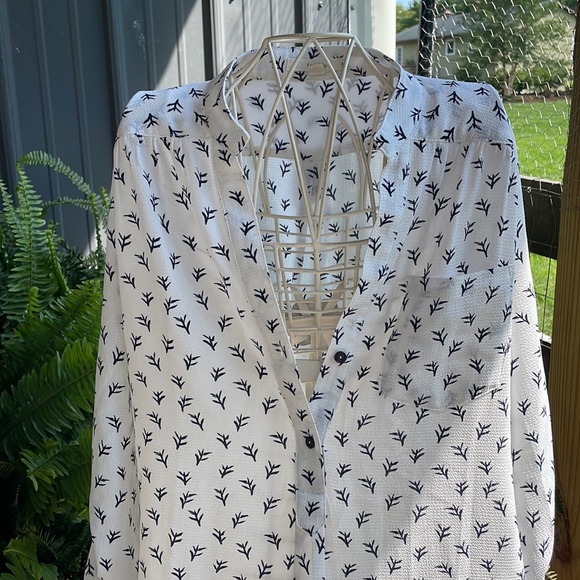 Fun2fun Blouse - Picture 2 of 4